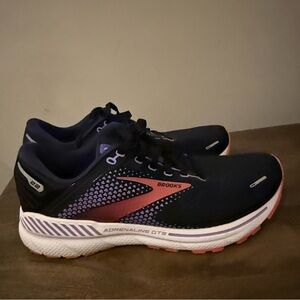 Women’s Running Brooks Adrenaline GTS 22 Size 10.5